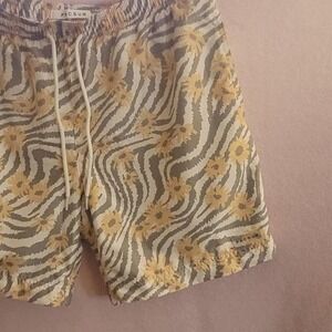 PacSun Men's Floral and Zebra Board Shorts - Yellow and Gray